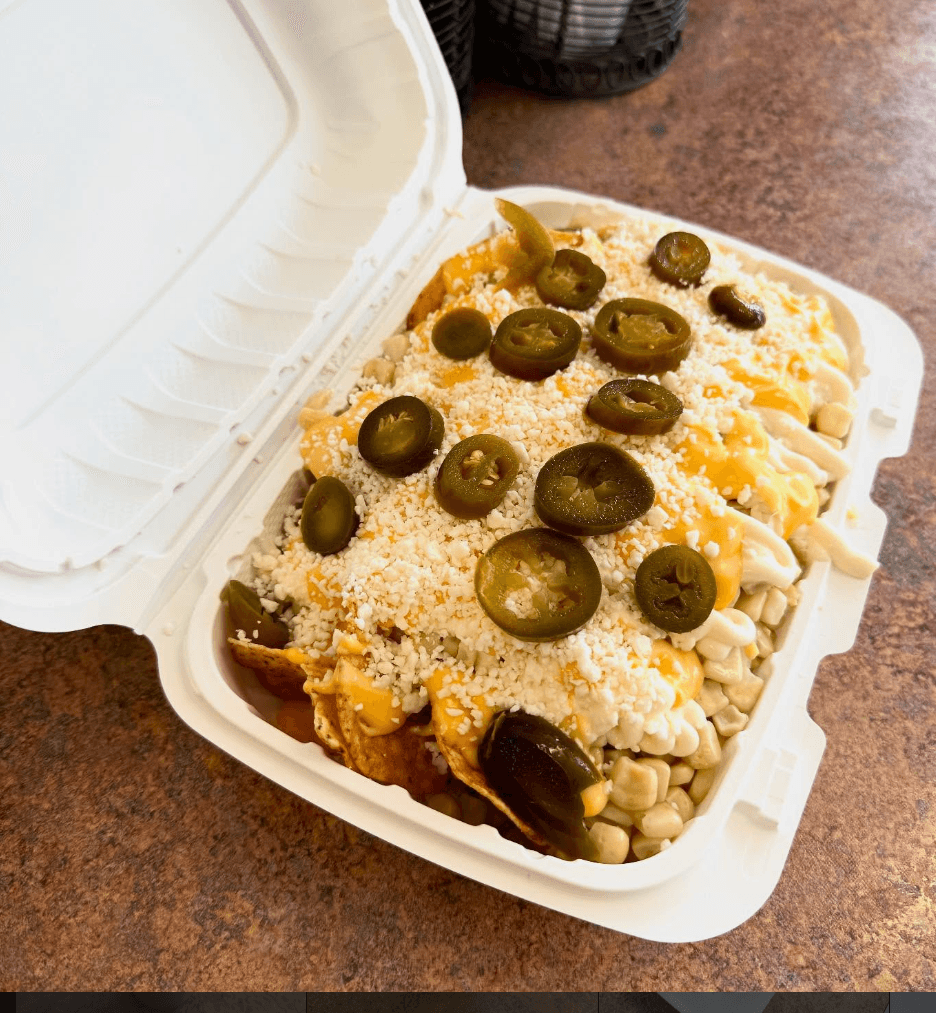 Antojito tosti-elote de Boba Fresca en Woodlake